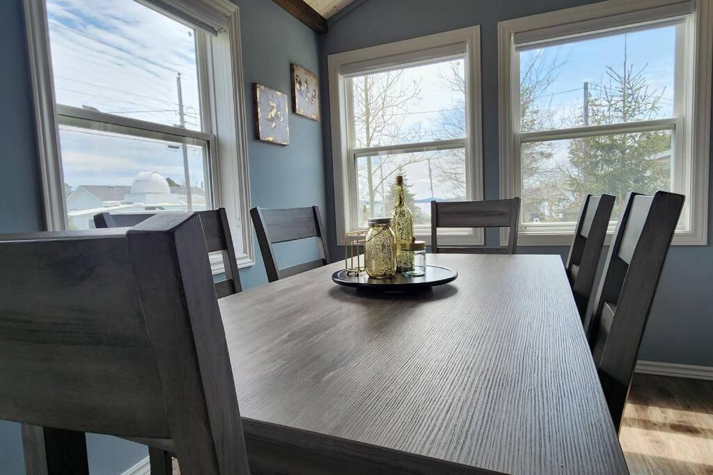 Family Ties Vacation Home - Rossy House Twillingate Bagian luar foto