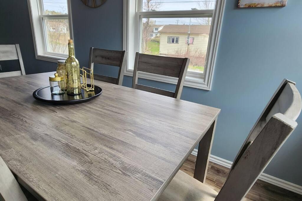 Family Ties Vacation Home - Rossy House Twillingate Bagian luar foto